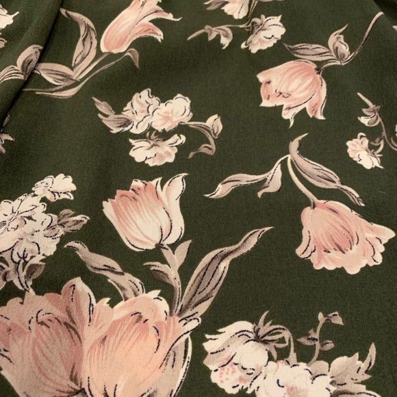 OOTD Fash | Off-the-shoulder Floral Top - Picture 2 of 5